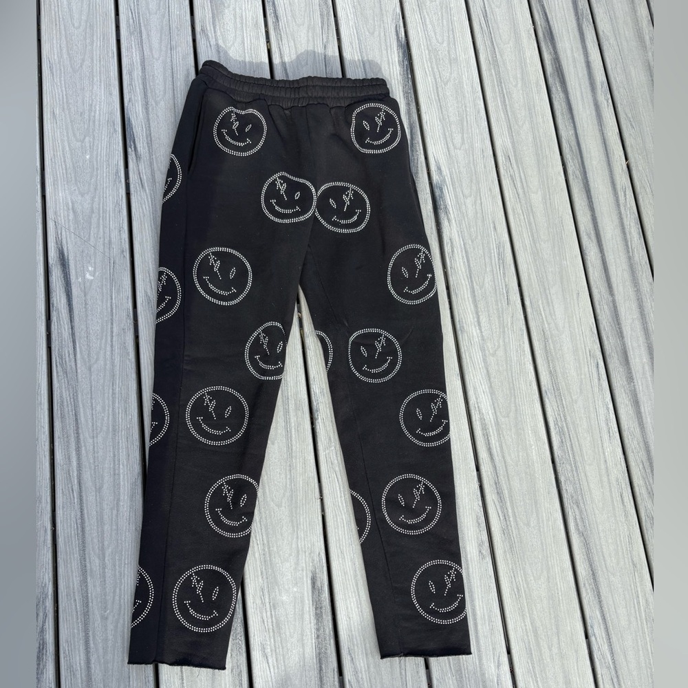 Retrovert Smiley Sweatpants - Picture 5 of 5